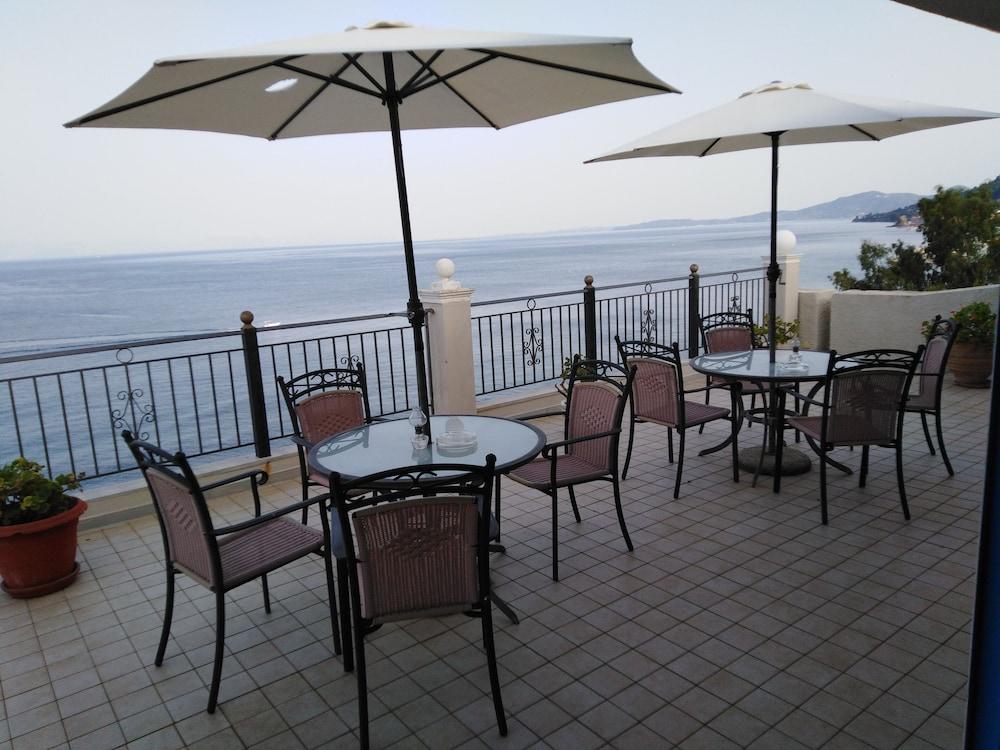 Costa Blu Hotel Mpenitses Eksteriør billede